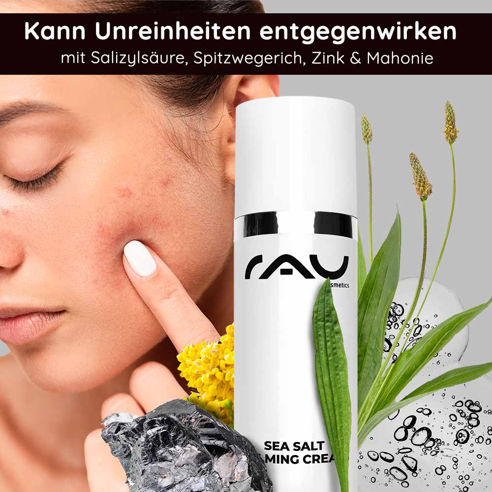 Sea Salt Calming Cream 50 ml Gesichtscreme mit Meersalz bei unreiner Haut Frau mit unreiner Haut, die auf ihr Gesicht zeigt, umgeben von RAU Cosmetics Sea Salt Calming Cream, Meersalz, Pflanzenextrakten und Wasserblasen, zur Behandlung von Hautunreinheiten.