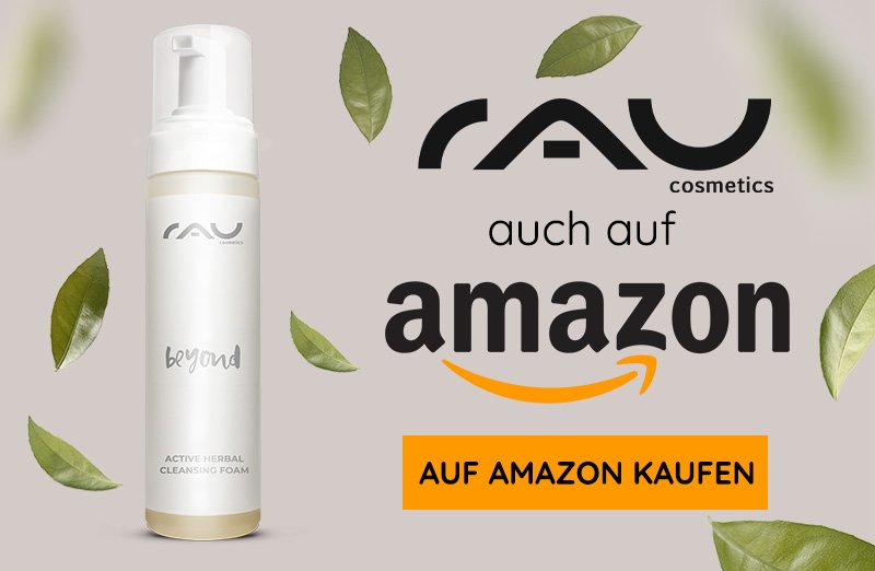 Flasche von RAU Cosmetics mit active herbal cleansing foam und grünen Blättern, erhältlich auf Amazon.